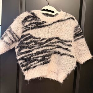 Scoop sweater large